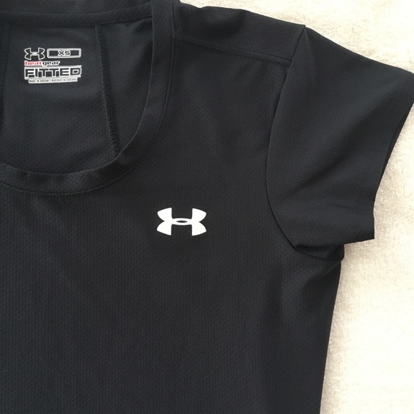 Under Amour fitted dry wicking t-shirt - Picture 3 of 5